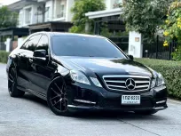Mercedes Benz E250 w212 เครื่องยนต์: เบนซิน เกียร์:AT ปี: 2011 สี: ดำ ไ