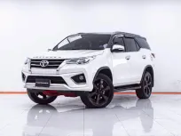 1E869 TOYOTA FORTUNER 2.8 TRD BLACKTOP 4WD AT 2017