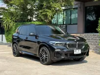 2020 BMW X5 30D MSPORT รถมือเดียวป้ายแดง วิ่งเพียง 50,000 กม เข้าศูนย์ทุกระยะ รถไม่มีอุบัติเหตุครับ