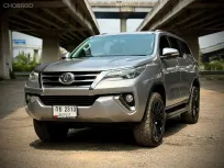 Toyota Fortuner 2.8V 2016 รถ SUV มือสองสภาพดี