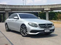 2017 Mercedes-Benz E-Class 2.0 E220d รถเก๋ง 4 ประตู รถสวย ไมล์น้อย  