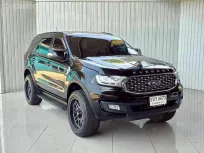 FORD EVEREST 2.0 TURBO TREND ปี 2022 จด 2023 สีดำ AT ขับ 2  โฉม ปี15-22