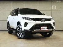 2022 Toyota FORTUNER 2.4 Legender Black top 4WD SUV AT ไมล์แท้ รับประกันตัวรถ 5 ปี 150,000 KM B6424