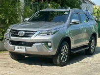 TOYOTA FORTUNER 2.4 V 2WD ปี 2016 รถสวย