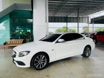 Mercedes-Benz E-Class E300e 2020 รถหรูปลั๊กอินไฮบริดมือแรกไมล์แท้