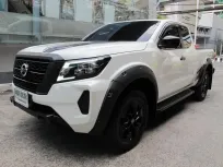 2025 NISSAN NAVARA CAB 2.5 E CALIBRE BLACK EDTION เกียร์ธรรมดา 