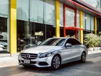 Mercedes-Benz C-Class C350e 2017 สภาพเยี่ยมไมล์น้อย มือเดียวป้ายแดง เจ้าของขายเอง  