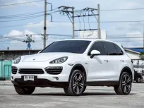 Porsche Cayenne S Hybrid 4WD SUV