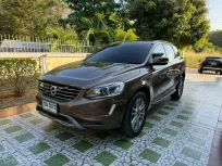 Volvo XC60 2.0 D4 Momentum 4WD 2016 - โอกาสพิเศษ ซื้อสดไม่บวก VAT