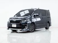 4B201 TOYOTA VOXY 2.0 ZS 2016