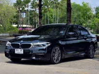 BMW 5 Series 530e 2019 สภาพป้ายแดง ไมล์น้อย 30,000 km มือเดียว ประวัติดี  
