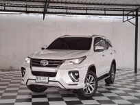 TOYOTA NEW FORTUNER 2.4 V.2WD.เบาะไฟฟ้า DISC 4 ล้อ เกียร์ออโต้ ปี 2019 จด 2020