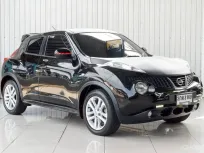 NISSAN JUKE 1.6 V ปี 2014 สีดำ  โฉม ปี10-ปัจจุบัน