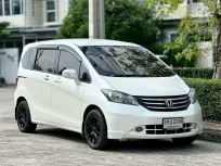 2010 Honda Freed 1.5 E รถบ้าน สภาพดี