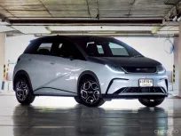 2023 BYD Dolphin EXTENDED Range 44.9 kWh รถเก๋ง 5 ประตู  รถบ้านแท้ ไมล์น้อย  