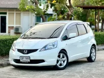 2010 Honda JAZZ 1.5 i-VTEC รถเก๋ง 5 ประตู มือเดียว
