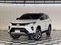 TOYOTA LEGENDER 2.4 V.2WD.BLACK TOP เกียร์ออโต้ ปี 2020 จด 2021