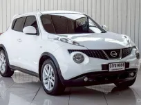 NISSAN JUKE 1.6 V ปี 2014 สีขาว  โฉม ปี10-ปัจจุบัน