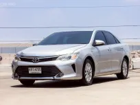Toyota Camry 2.0 G ปี 2015 รถซีดานหรู สภาพดี ราคาพิเศษ