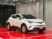 2019 TOYOTA CHR 1.8 MID รุ่น TOP เบนซิน รถมือเดียวป้ายแดง วิ่งน้อย สภาพป้ายแดง ไม่มีอุบัติเหตุครับ