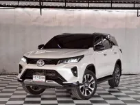 TOYOTA LEGENDER 2.4 V.2WD.BLACK TOP เกียร์ออโต้ ปี 2020 จด 2021