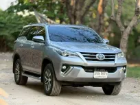 TOYOTA Fortuner 2.4 V 4WD AT TOP ปี 2017
