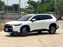 TOYOTA COROLLA CROSS hybrids 1.8 ปี 2021 สีขาว