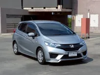Honda Jazz 1.5 i-VTEC ปี 2016 พร้อมใช้งานทันที รถสวย ไมล์แท้  