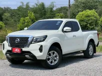 NISSAN NAVARA 2.3 V KING CAB CALIBRE A/T ปี2021 จดปี2022 สีขาว