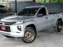 MITSUBISHI TRITON 2.4 MIVEC 4WD ตอนเดียว A/T ปี2020 จด ปี2021 สีเทา
