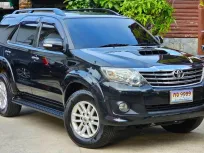 2013 Toyota Fortuner 3.0 V SUV  คันนี้รถบ้านมือเดียว รถเข้าศูนย์ตามระยะ รถสวยเดิม สภาพดีครับ