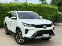 Toyota Fortuner 2.4 Leader 2024 มือเดียว ไมล์น้อย สภาพป้ายแดง  