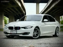 2014 BMW 3 Series 2.0 320i รถเก๋ง 4 ประตู ผ่อนเริ่มต้น9,xxx