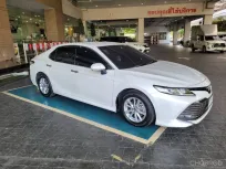 ด่วน! Camry 2.0G ปี 2020 สีขาวมุก รถบ้านสภาพเกรด A+ ราคาเร้าใจ ทักด่วน!