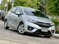 Honda Jazz GK 1.5S  เกียร์: ออโต้ เครื่องยนต์: เบนซิน สี: เทา ปี: 2016