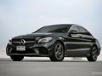 Benz C300e AMG Dynamic  ปี 2020 ขับในเมืองประหยัดได้มากกว่า รถมือเดียว ป้ายแดง 