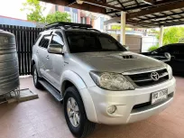 ขายรถบ้านใช้น้อย Toyota Fortuner 3.0 V 4WD ปี 2005 ไมล์เพียง 89,000 กม.เท่านั้น!