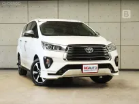 2022 Toyota INNOVA 2.8 Crysta Premium Wagon AT ไมล์แท้ รถมือแรกจากป้ายแดง B8049