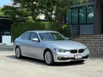 2017 BMW 320D F30 LCI  รถมือเดียวออกป้ายแดง รถวิ่งน้อย เข้าศูนย์ทุกระยะ รถไม่เคยมีอุบัติเหตุครับ