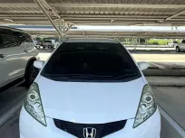 2010 Honda JAZZ 1.5  รถเก๋ง 5 ประตู รถบ้านแท้