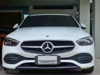 รถบ้าน Benz C220d (W206 ดีเซล) ปี 2022 สีขาว โฉมใหม่ สภาพเลิศ ผู้หญิงขับ ขายด่วน 1.69 ล้านบาท ! 