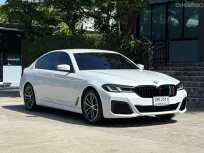 2022 BMW 520D MSPORT LCI  G30 รถมือเดียวป้ายแดง รถวิ่งน้อย เข้าศูนย์ตรงระยะ รถไม่เคยมีอุบัติเหตุครับ