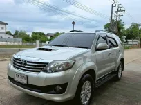 Toyota Fortuner 2.5 V 2013