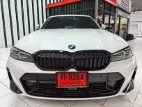 BMW 3 Series 2.0 330e 2023 รถสวย ไมล์น้อย มือเดียวป้ายแดง  