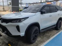 TOYOTA FORTUNER 2.4 Legender 2023 รถบ้านสภาพดี