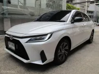 2025 TOYOTA YARIS ATIV 1.2 NIGHT SHADE (รุ่นพิเศษ) AUTO สีขาวมุก-หลังคาดำ