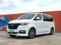 Hyundai H-1 2.5 Elite FE 2023 ไมล์น้อย มือเดียวป้ายแดง  