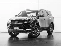 2022 Toyota Fortuner 2.4 LEADER V 2WD A/T สีดำ
