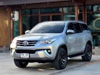 2018 Toyota Fortuner 2.4 V 4WD  SUV ออกรถง่าย รถสวย ไมล์น้อย 