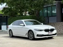 2018 BMW 520D รถมือเดียวออกป้ายแดง รถวิ่งน้อย เข้าศูนย์ตรงระยะ รถไม่เคยมีอุบัติเหตุครับ
